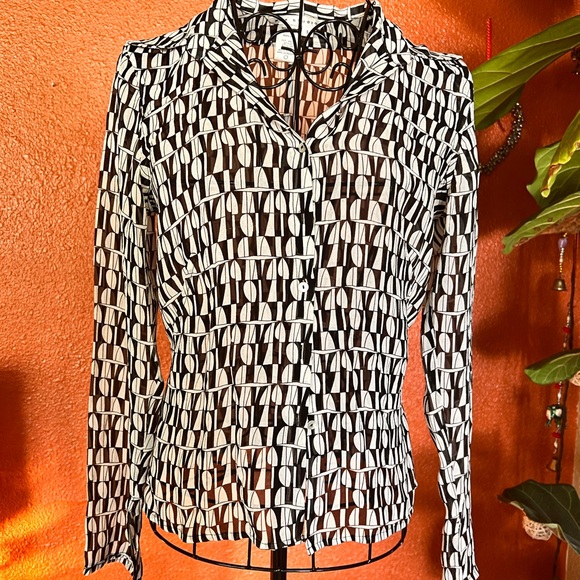 Max Studio Tops - Y2K - Max Studio Black and Off-White Button Down Shirt Size Small Split Sleeves
